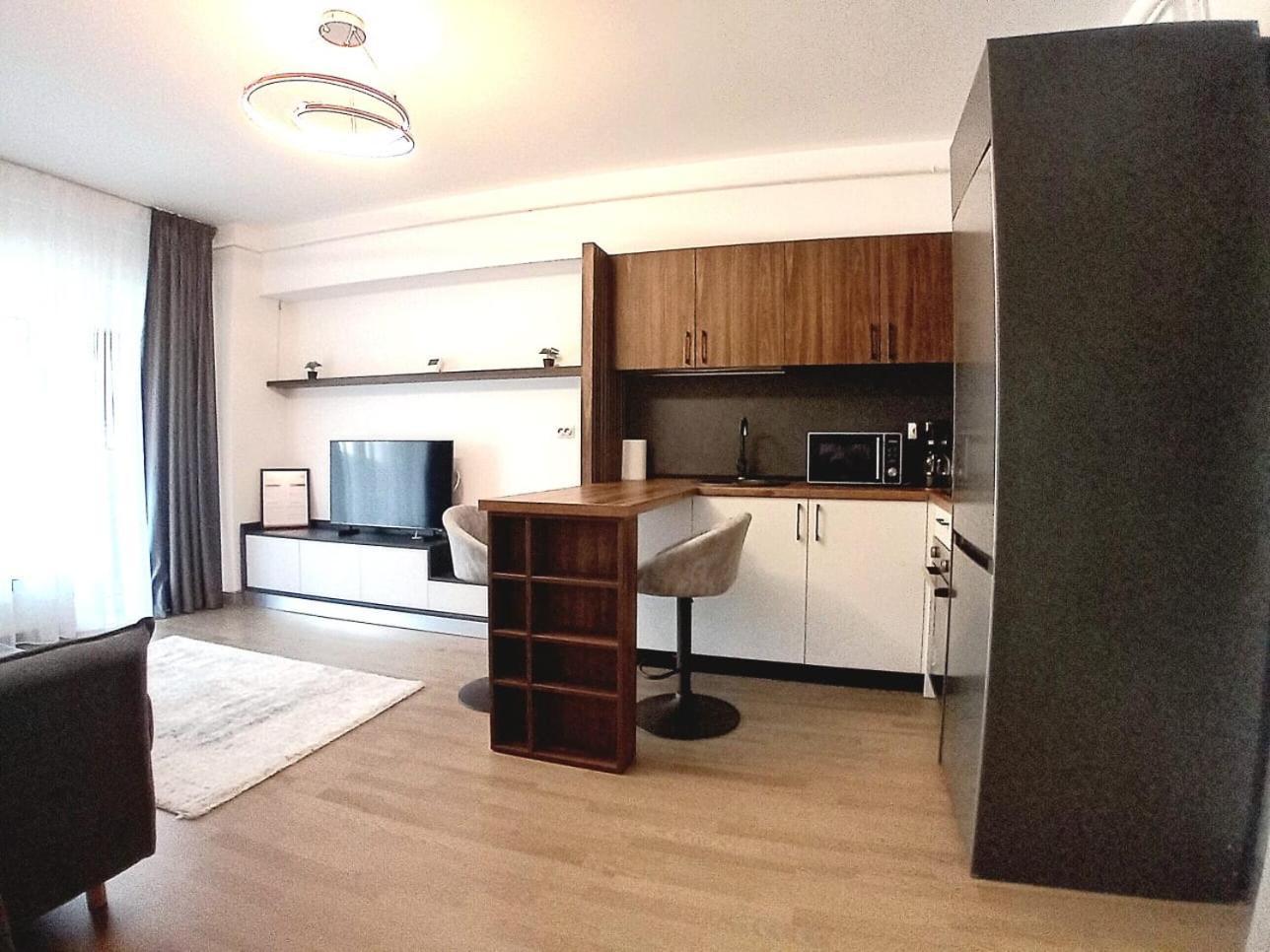 Himson-Brown Apartment ياش المظهر الخارجي الصورة